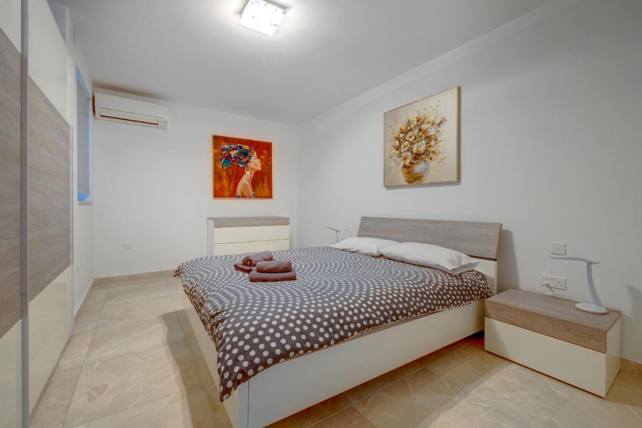Marvellous 3Br Apartment In Central St Julians Saint Julian's Eksteriør bilde