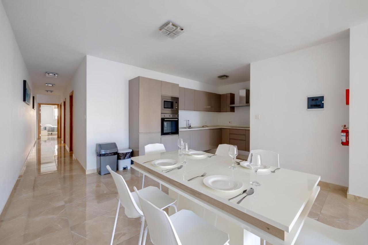 Marvellous 3Br Apartment In Central St Julians Saint Julian's Eksteriør bilde