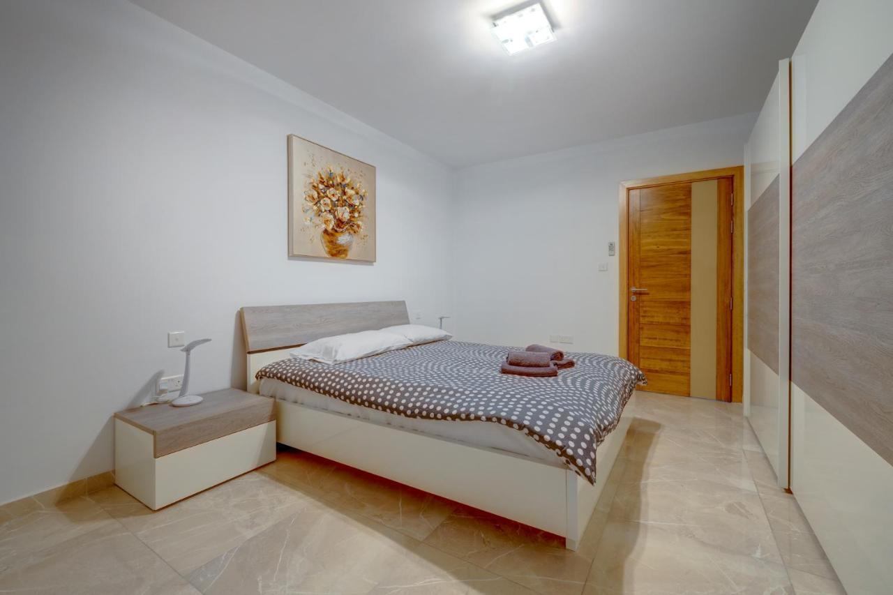 Marvellous 3Br Apartment In Central St Julians Saint Julian's Eksteriør bilde